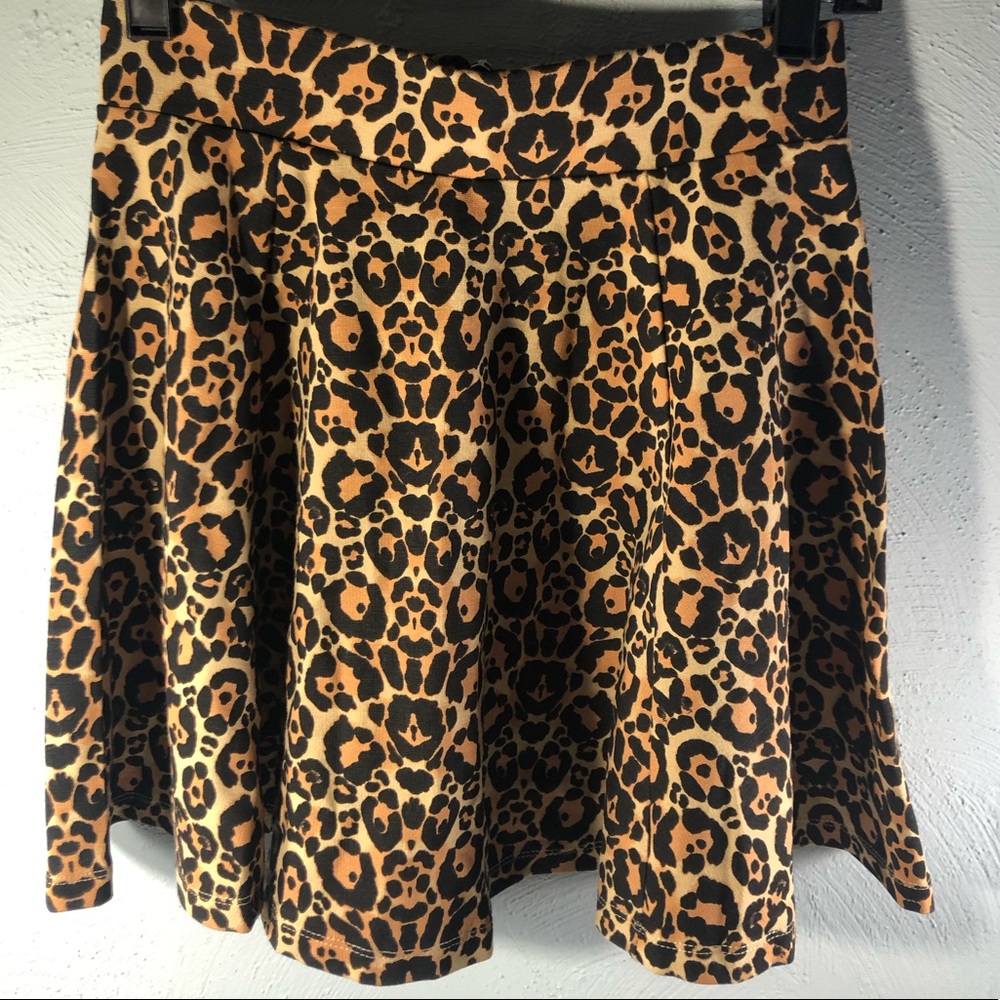 H&M Skirt Animal Print Size 6